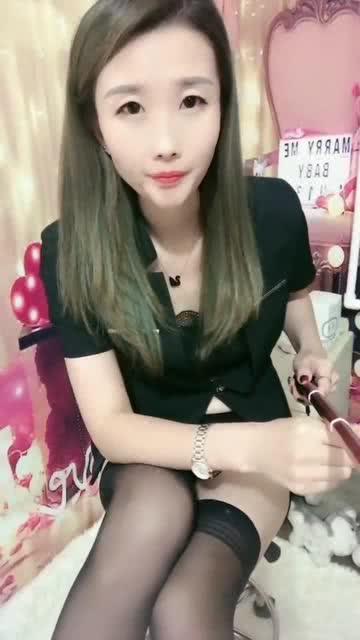 少妇穿了三天的丝袜,少妇三天穿搭日记