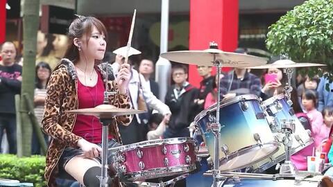 架子鼓表演最牛视频女,最牛架子鼓表演女生惊艳全场
