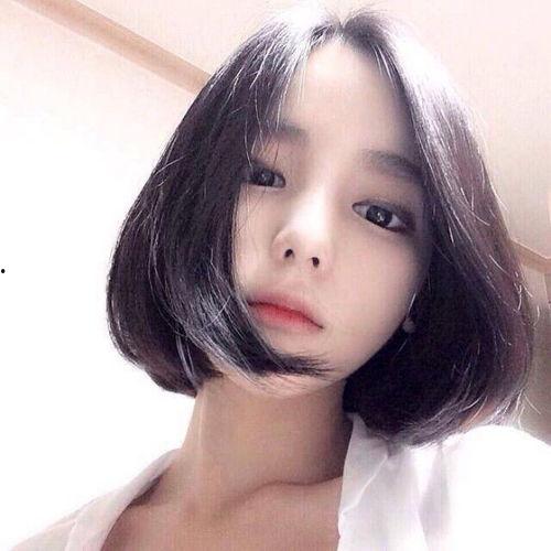 短发女生网红吃瓜,揭秘娱乐圈幕后真相