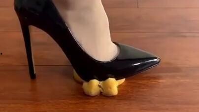 1024丝袜视频高跟鞋,1024视频中的性感演绎